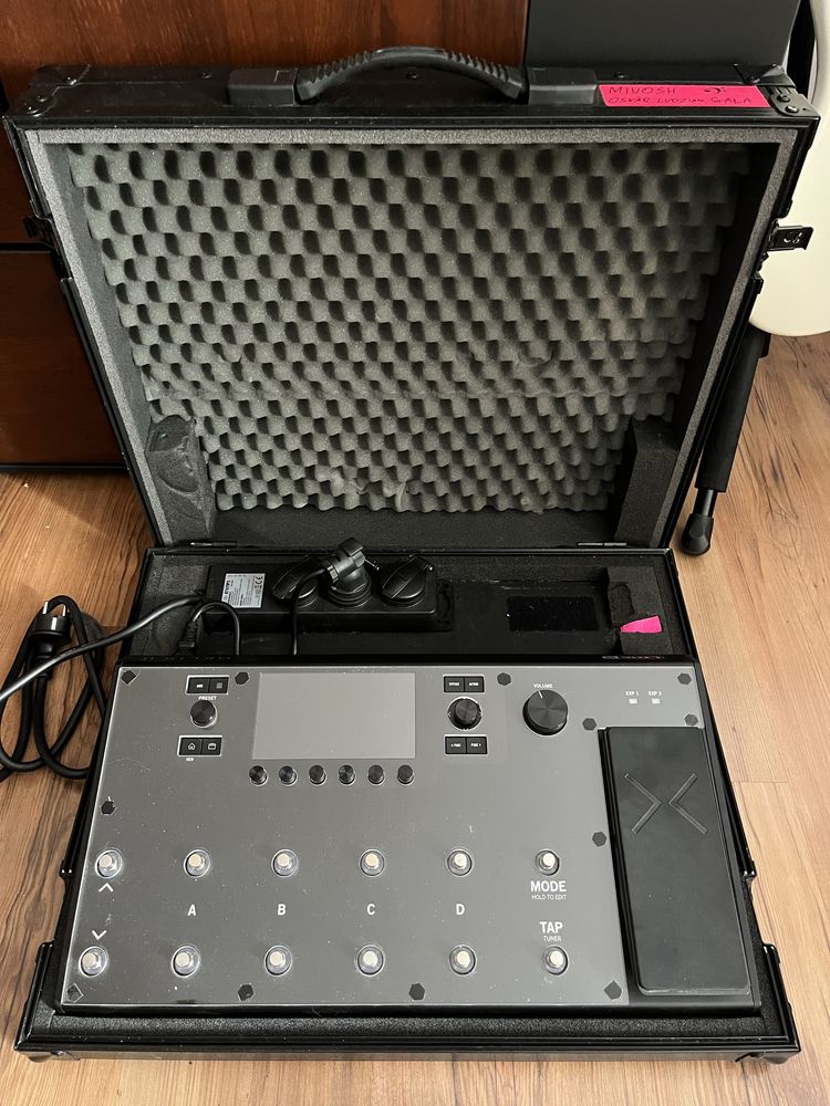 Line6 Helix LT + Case
