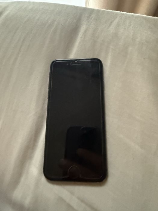 Iphone 8 64g uszkodzony