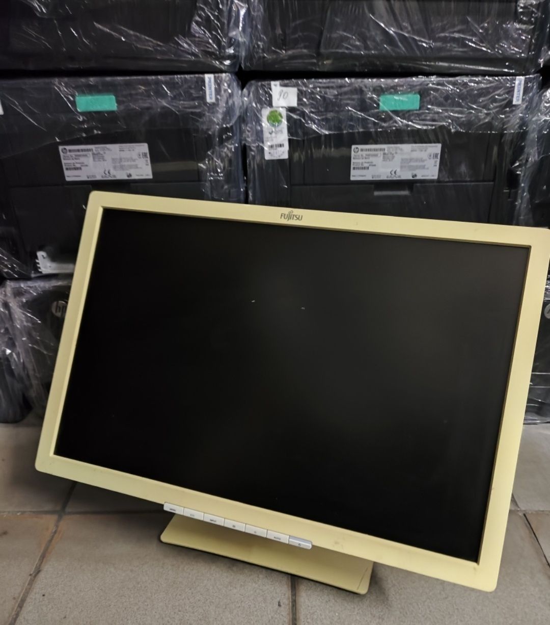 Монітор Fujitsu b22w-7  привезенні з Німеччини.