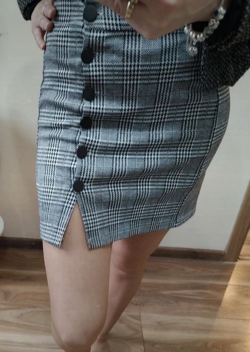 Krótka spódnica w kratkę, Wiskoza 40% rozmiar XS / 34 / 6 HAILYS szara