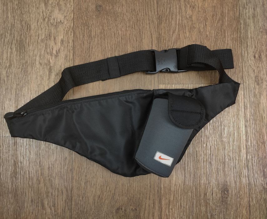 Поясна сумка Nike вінтажна вінтаж спортивна бананка чорна сіра y2k