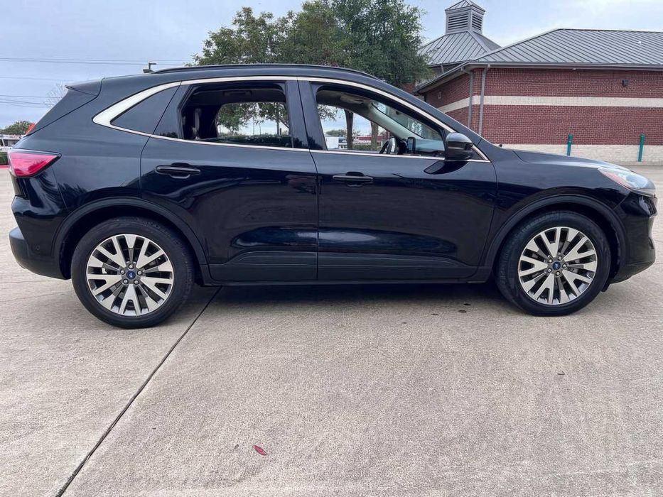 Ford Escape      2020