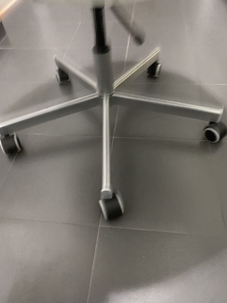 Cadeiras IKEA - Skruvsta *NOVA baixa preço*