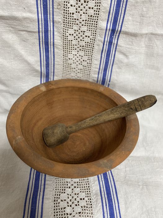 Старовинний глиняний посуд