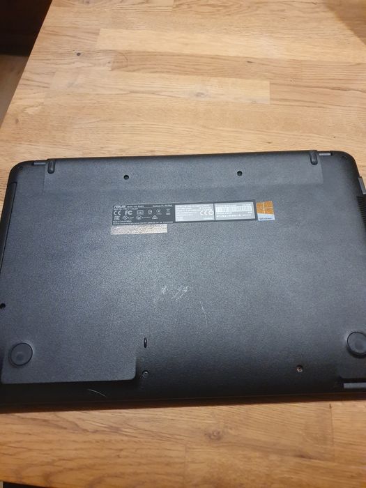 Laptop Asus R540S 15" idealny stan - Nowy dysk SSD 256GB