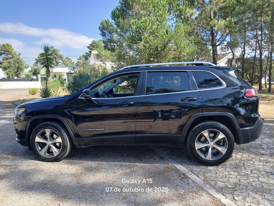 Jeep cheroke motor 3.2 272 cv gasolina ano 2018 só 140.000 km como nov