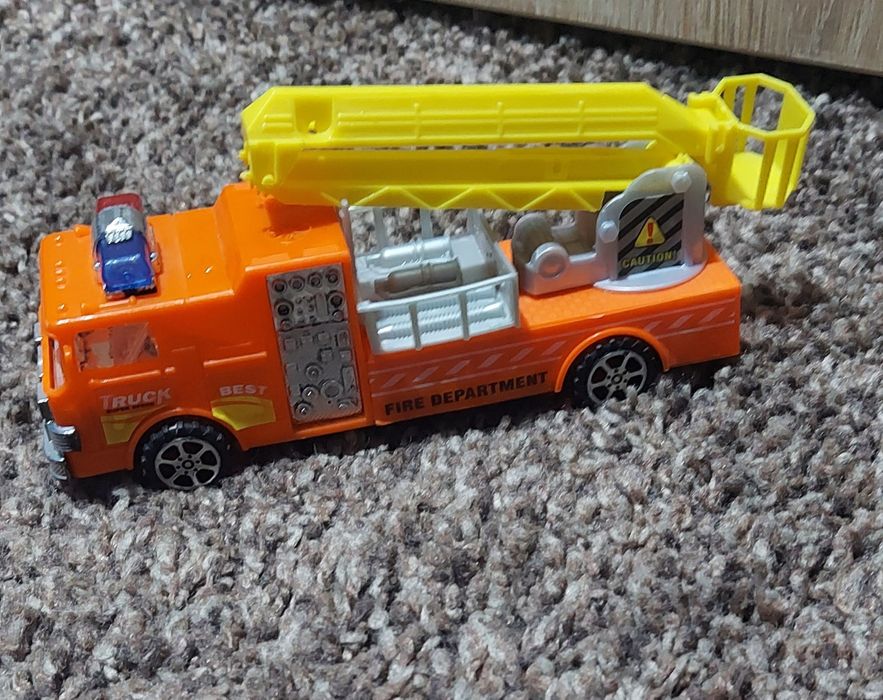 Автомобілі різні