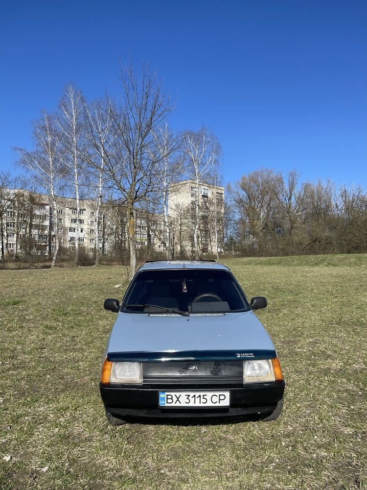 «Продам Таврію 2004 року.»