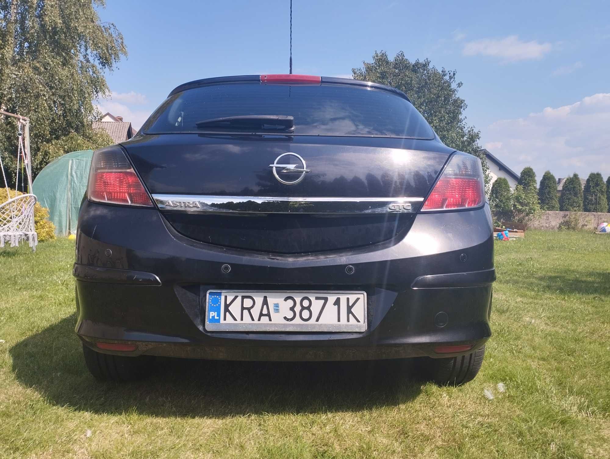 OPEL ASTRA GTC 1.4 2008 czarny