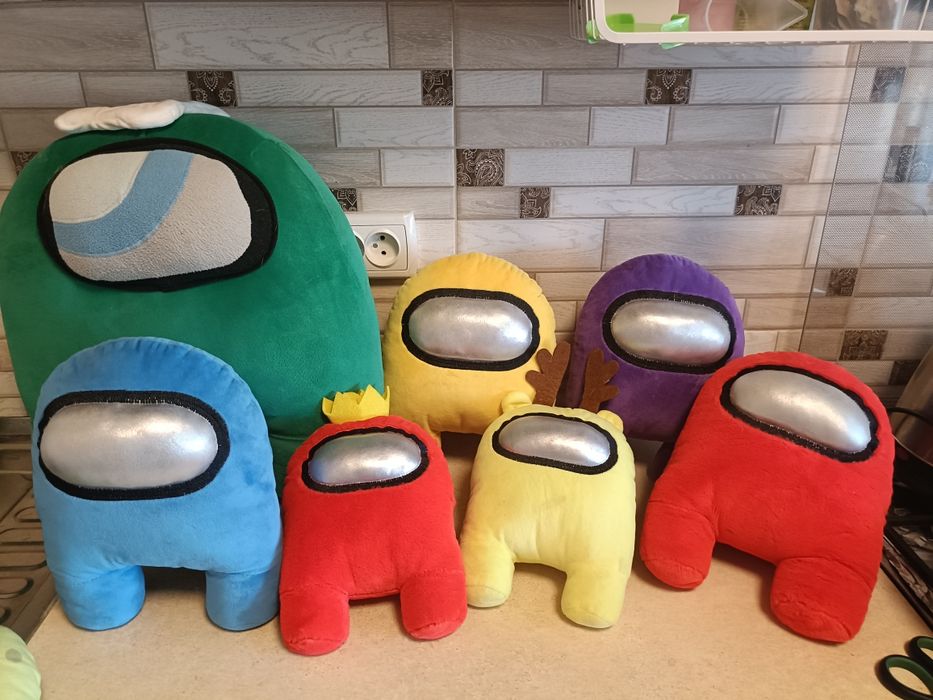 Продам м'які іграшки амонг ас