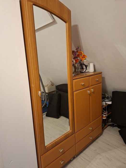 Zestaw mebli - szafa + komoda