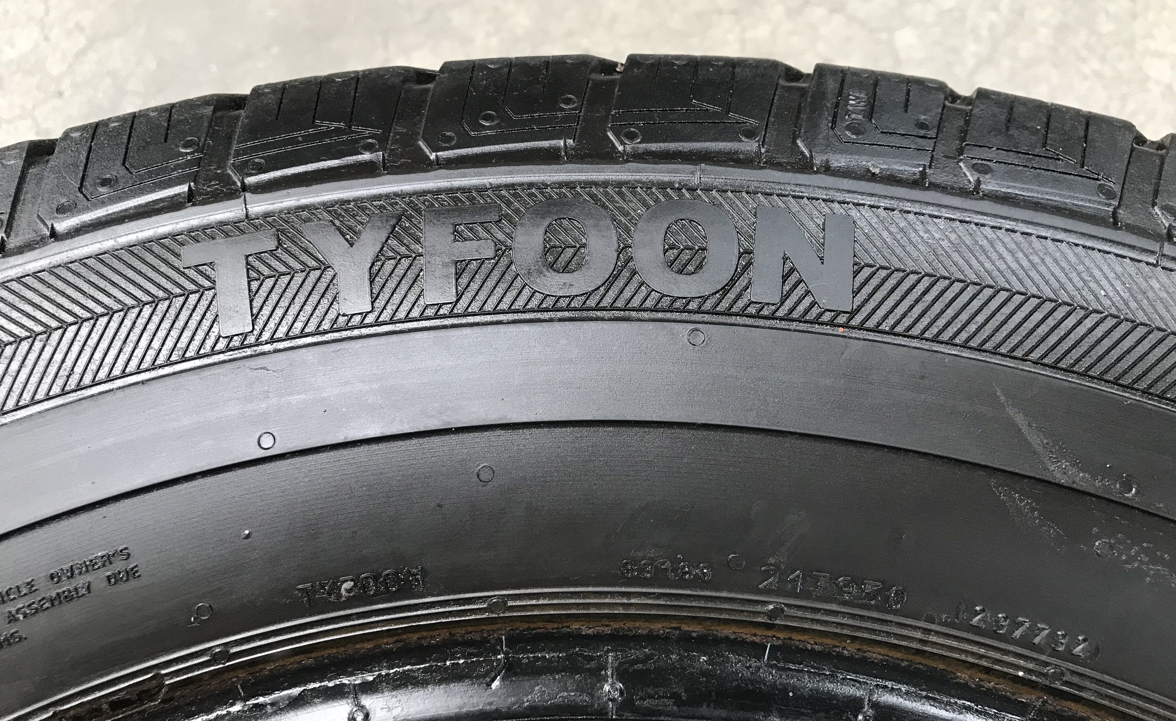 Opony używane letnie 205/65R16C 107/105T Tyfoon Heavy Duty