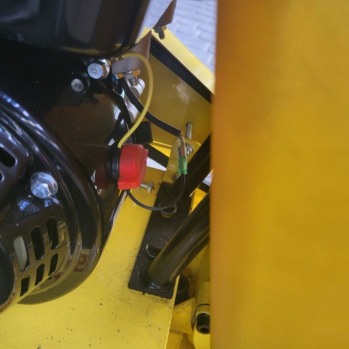 Komatsu 112kg zageszczarka