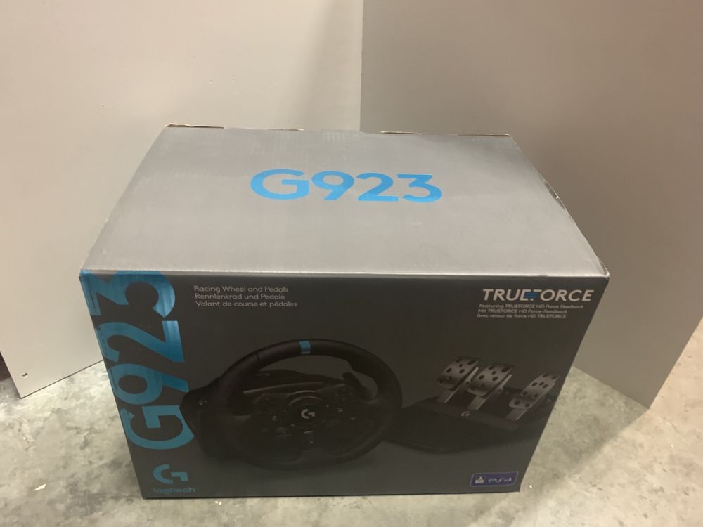 Ігрове кермо з педалями Logitech G923 Racing Wheel and Pedals