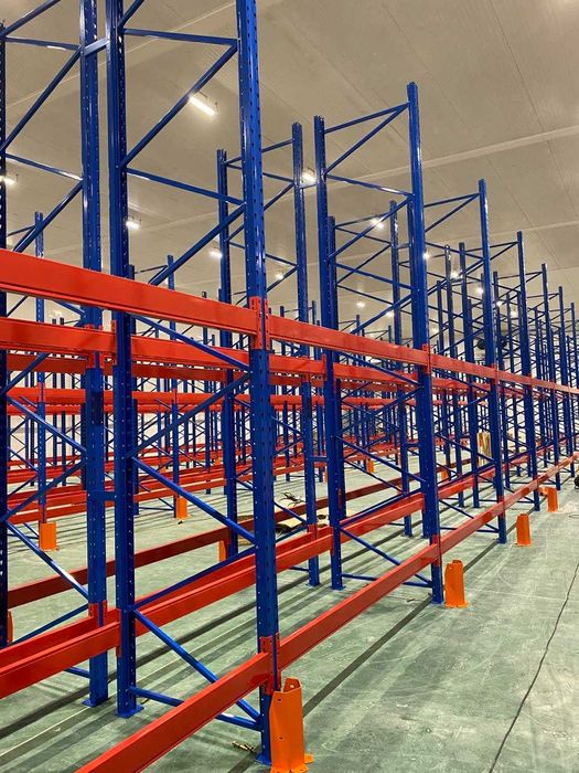 Для складу стелажі нові та б/в в наявності.