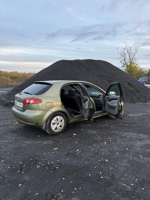 Авто Chevrolet Lacetti SX газ/бенз