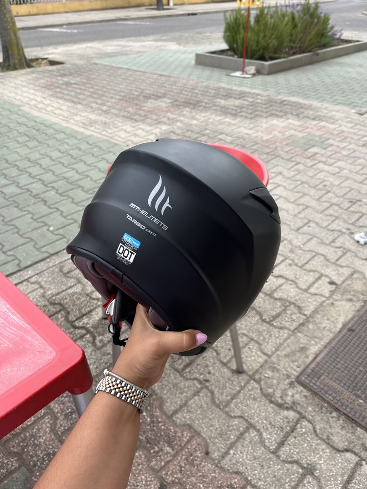 Capacete preto Targo