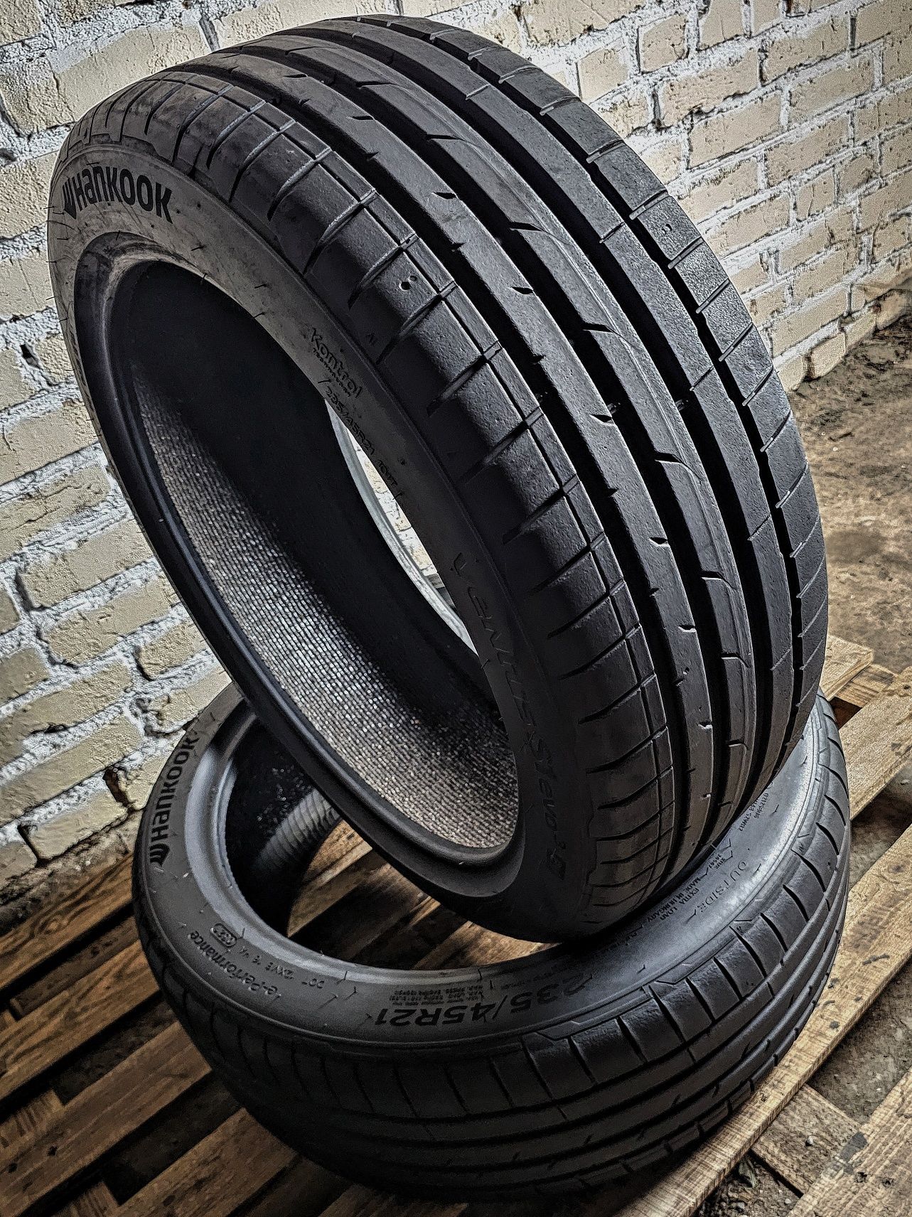 Пара 235/45r21 Hankook | 2021 | 7.5mm | Hungary | Преміум шини | 2шт.