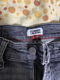 Джинсы Tommy