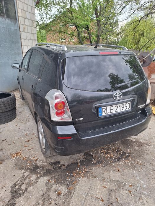 Toyota corolla verso uszkodzona