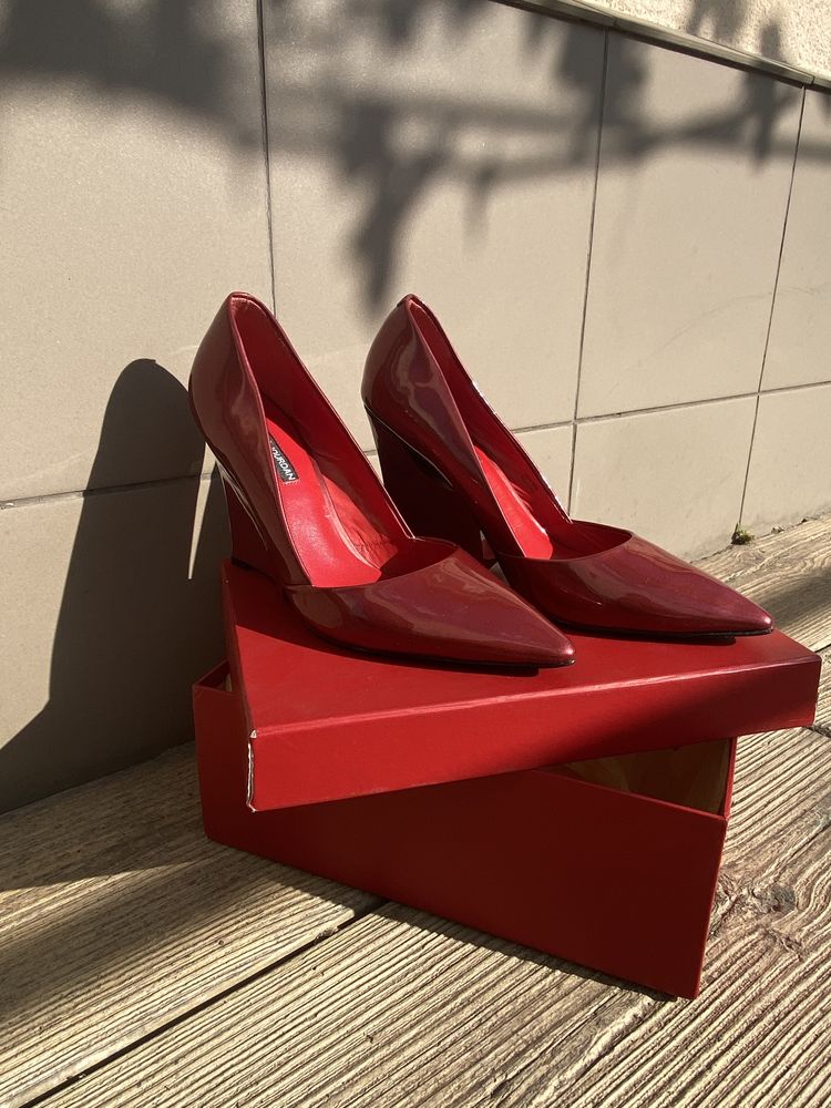 charles jourdan туфлі червоні 38 розмір