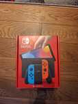 Nintendo Switch OLED + Akcesoria 64GB + microSD 256GB