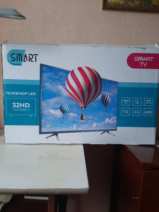 Продам смарт телевизор 32