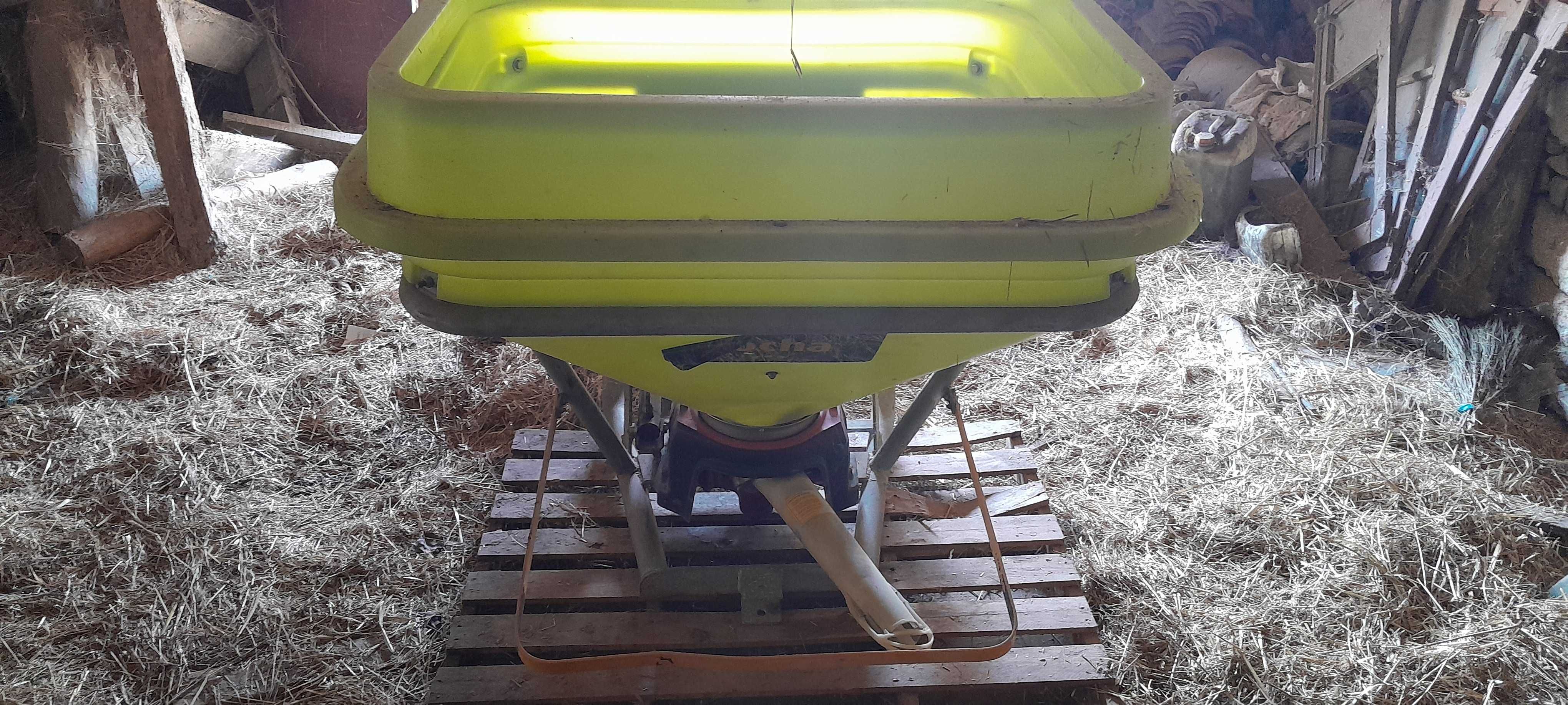 Distribuidor de Adubo Pendular Rocha KP800Q