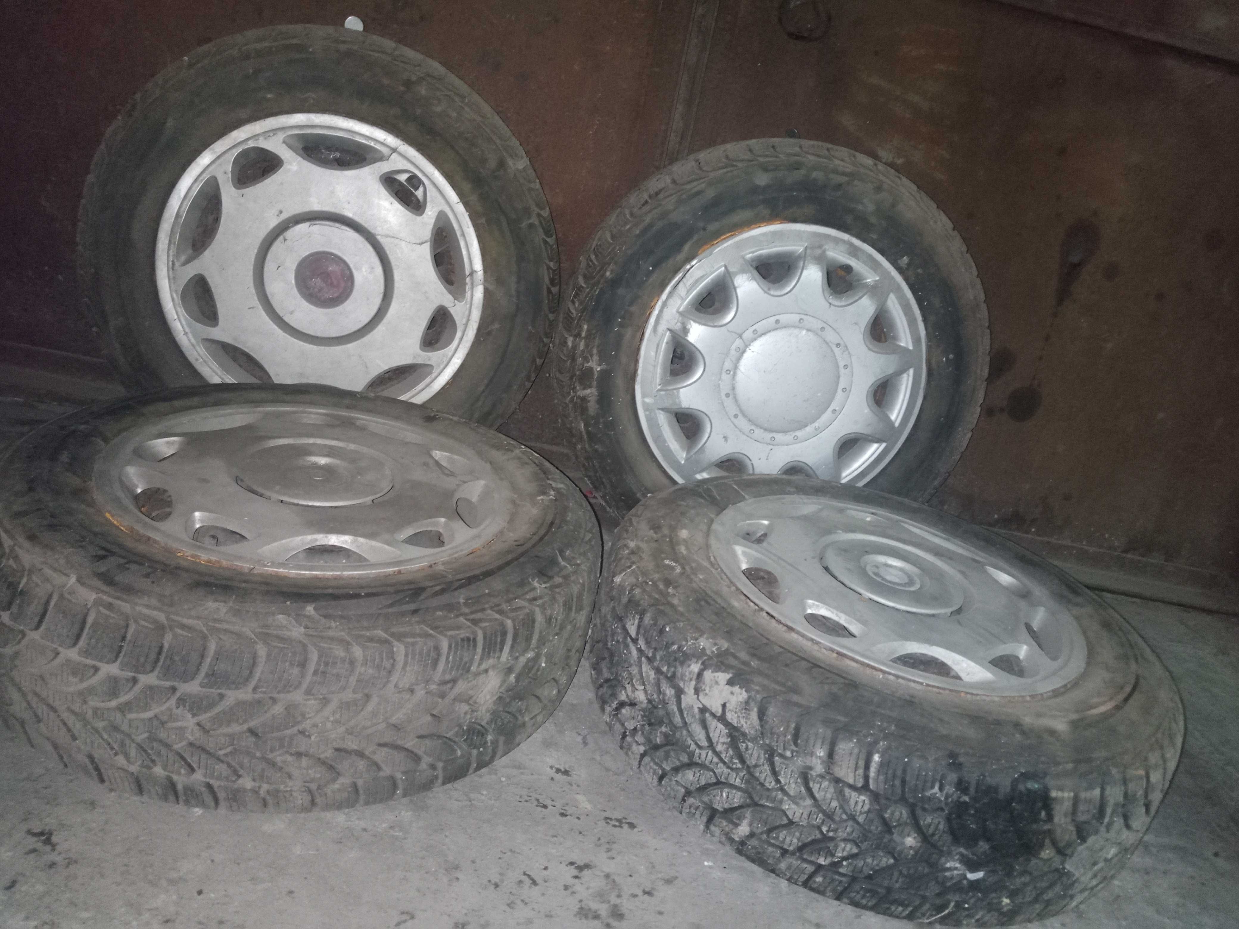 Колеса Bridgestone Blizzak в сборі 
з дисками BMW e34i - (комплект)