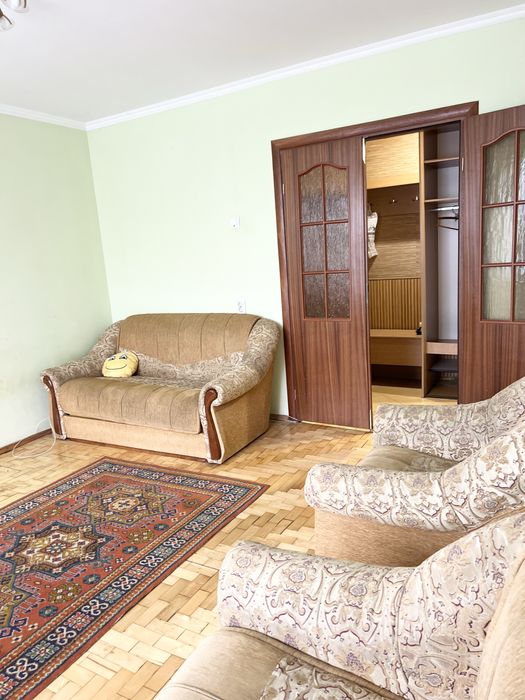 Оренда 2 кімнатної квартири по вул. Коновальця