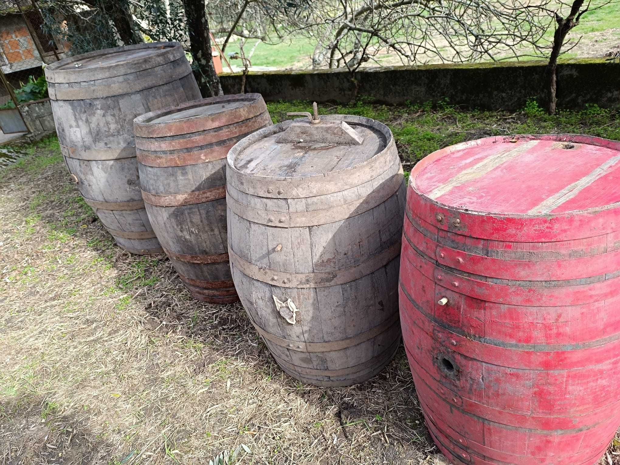 Pipos de madeira