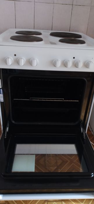 Електроплита Indesit