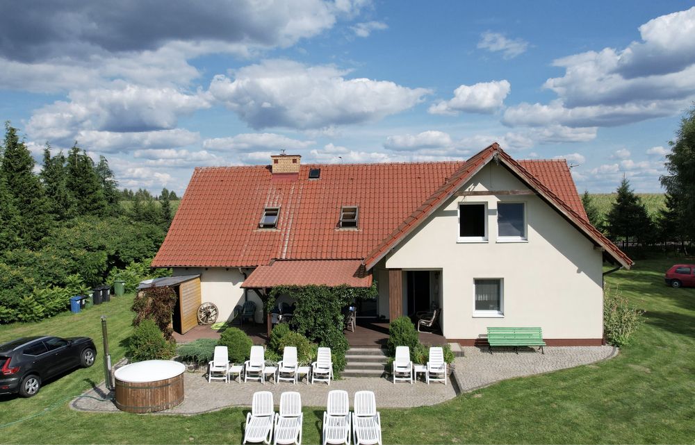 Dom 16 osob. z linią brzegową jeziora