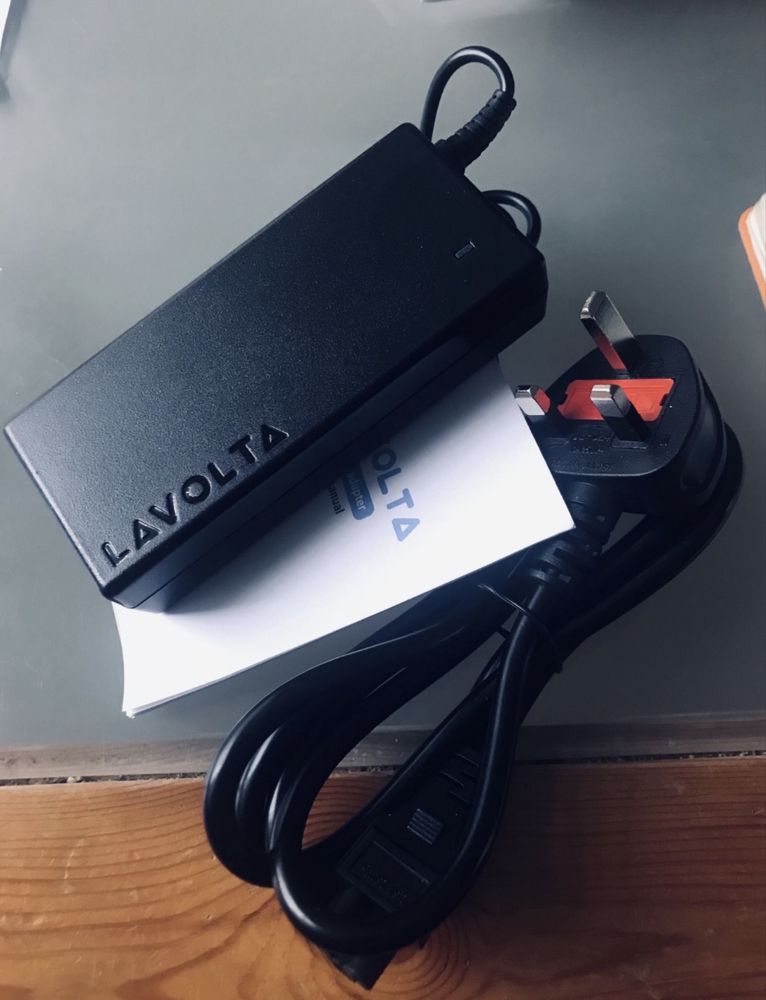 Lavolta AC Adapter. Ładowarka. Model Pa-i11