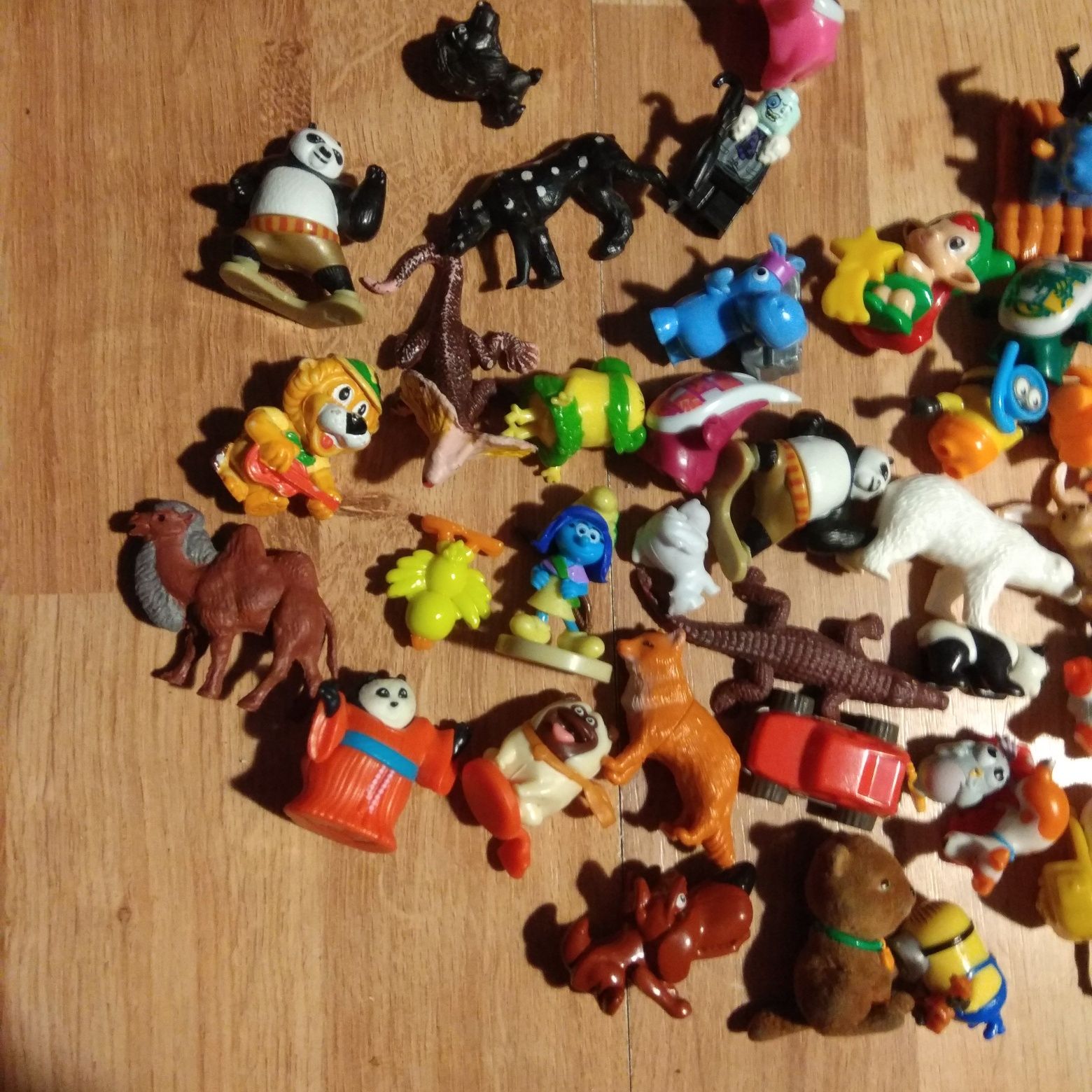 50 figurek wysyłka olx