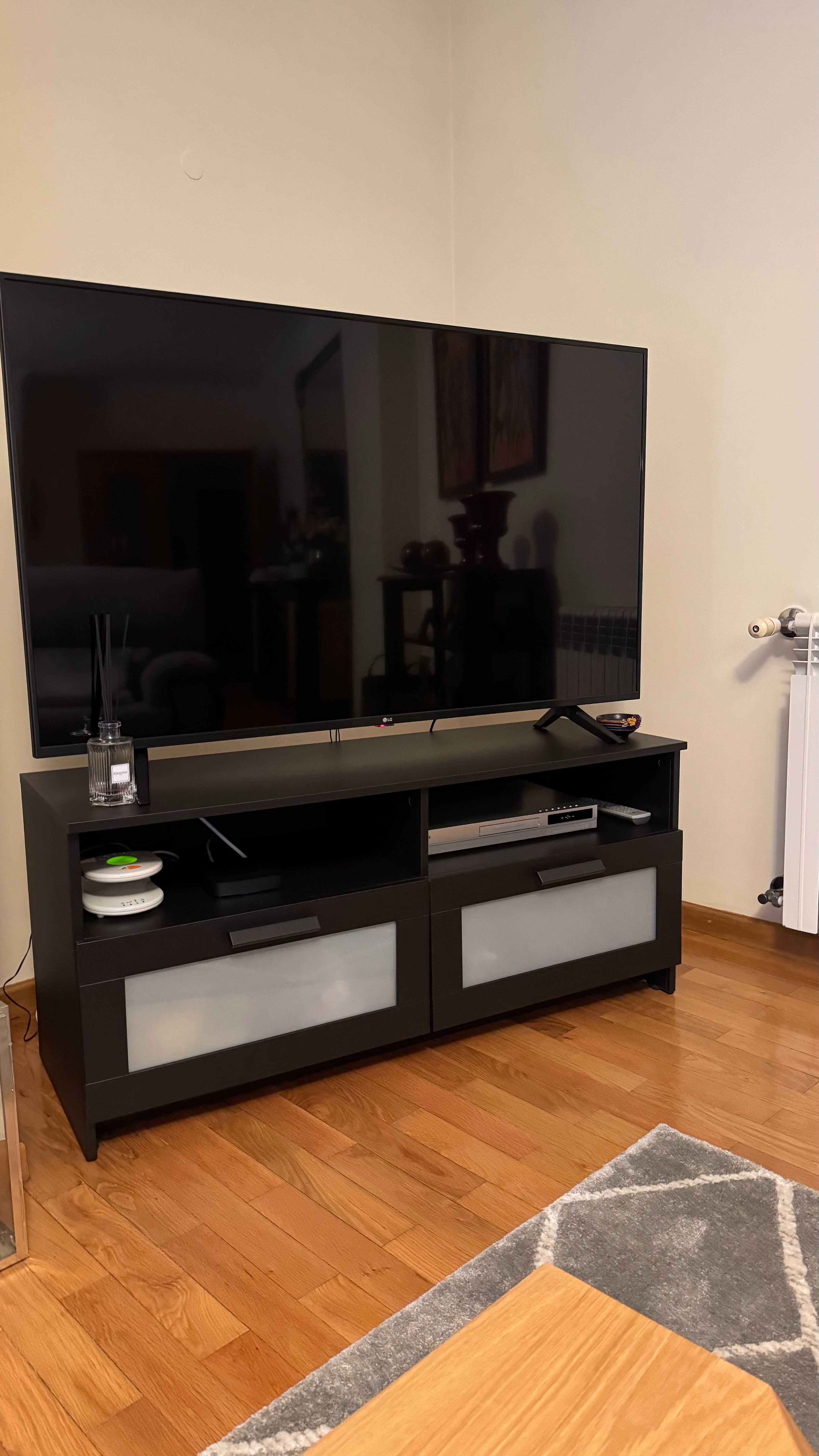 Móvel de TV em bom estado