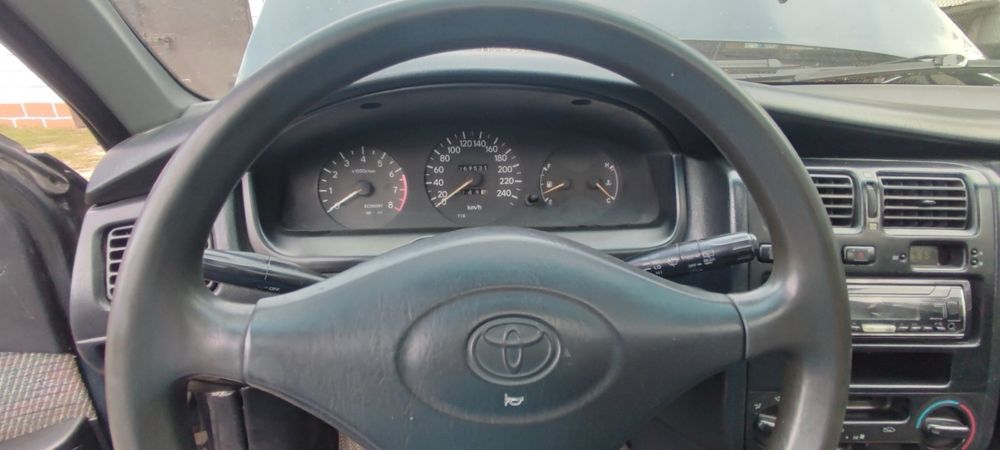 Toyota carina e 1994
