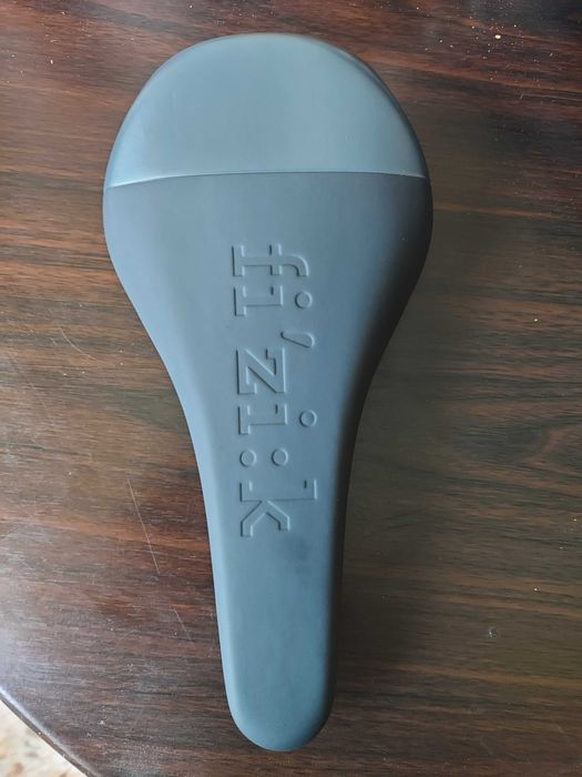 Siodełko rowerowe Fizik Gravita Alpaca X3, lekkie!