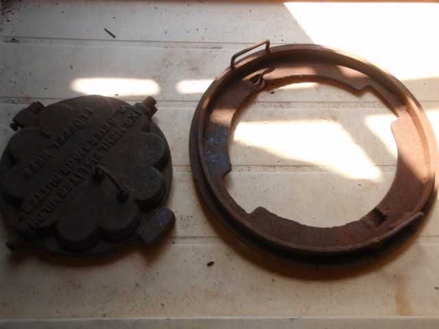 Stara żeliwna wafelnica gofrownica