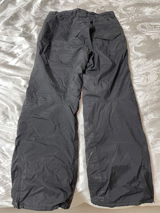 Горнолыжные штаны из коллекции Helly Hansen. Модель выполнена из водон
