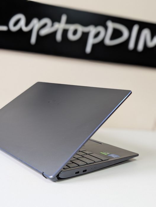 GTX 1650(4Gb)/MSI Prestige 14 A11SCX/i7-1185G7/16/512/14"/FullHD/IPS