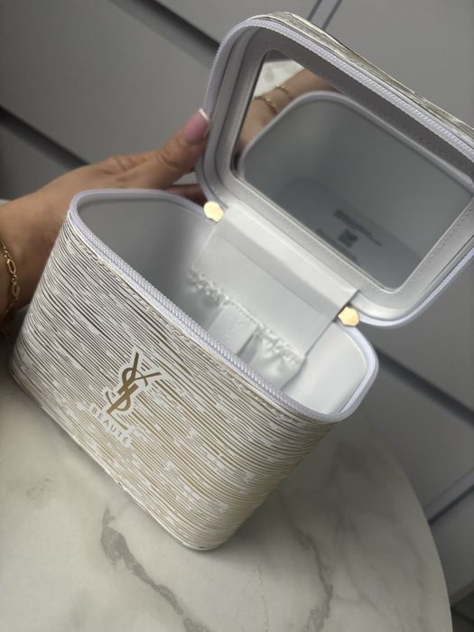 Kuferek Yves Saint Laurent Beaute