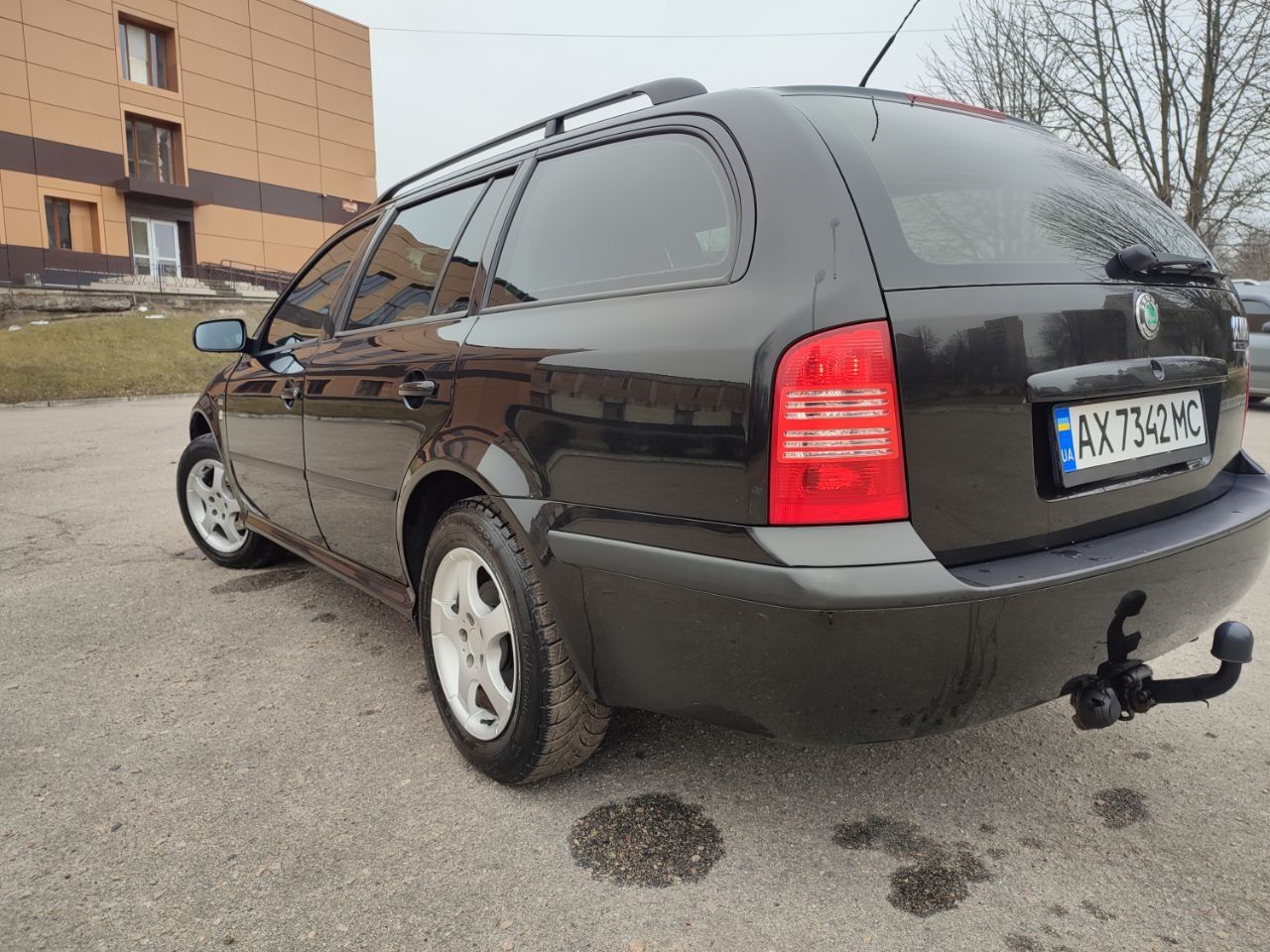 Skoda tur 1.6 , в хорошем состоянии