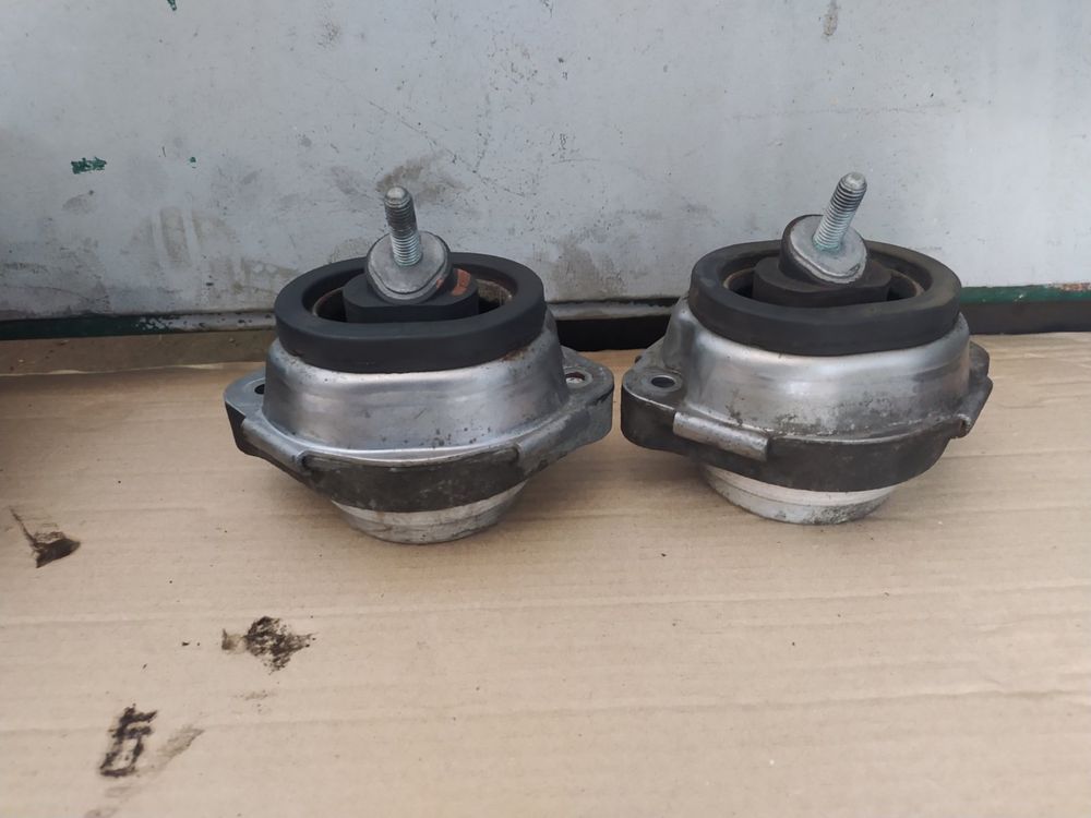 Подушка двигателя BMW X5 E53 E70 E83 F15 F25 кронштейн двигуна бмв х5
