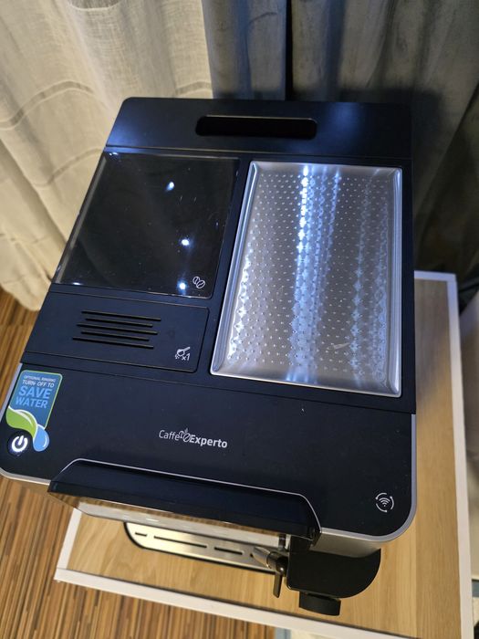 Ekspres do kawy Beko CaffeExperto CEG 7348x czarno srebrny