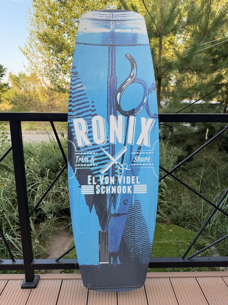 Вейк борд дошка WAKEBOARD RONIX 141,1 з чохлом LIQUID FORCE в ідеалі