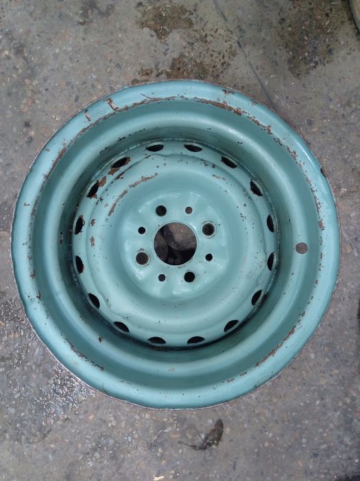 Диск  стальной R 13 для жигулёвской ступицы расширенный