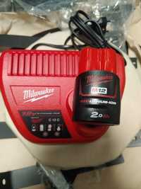 Milwaukee c12c  plus bateria m12b2