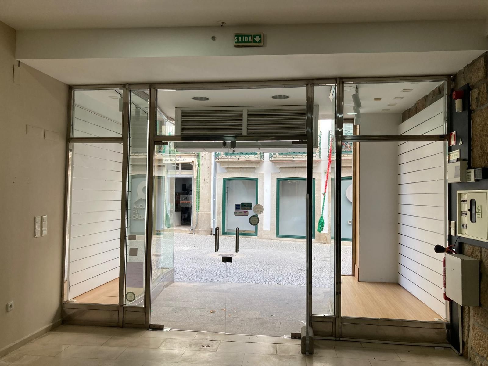 Loja zona histórica vila real 90m2