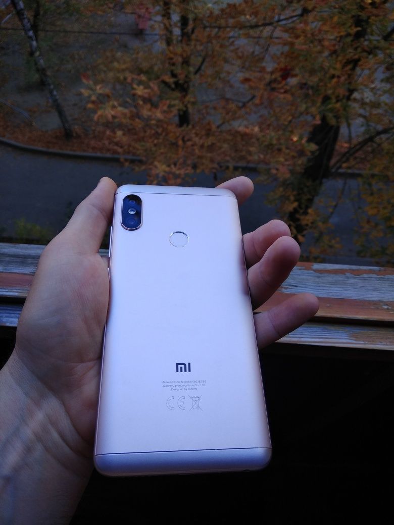 Xiaomi redmi note 5 3/32Gb. Gold.  Торга НЕТ!!